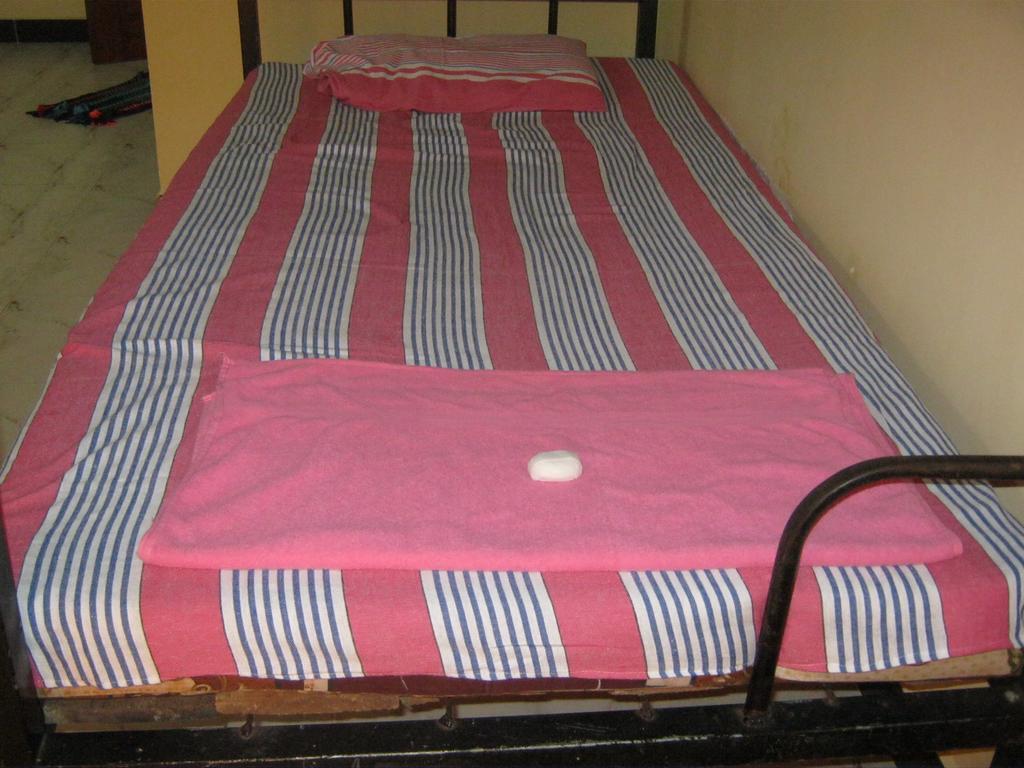 Aurora - Negombo Budget Hostel Habitación foto