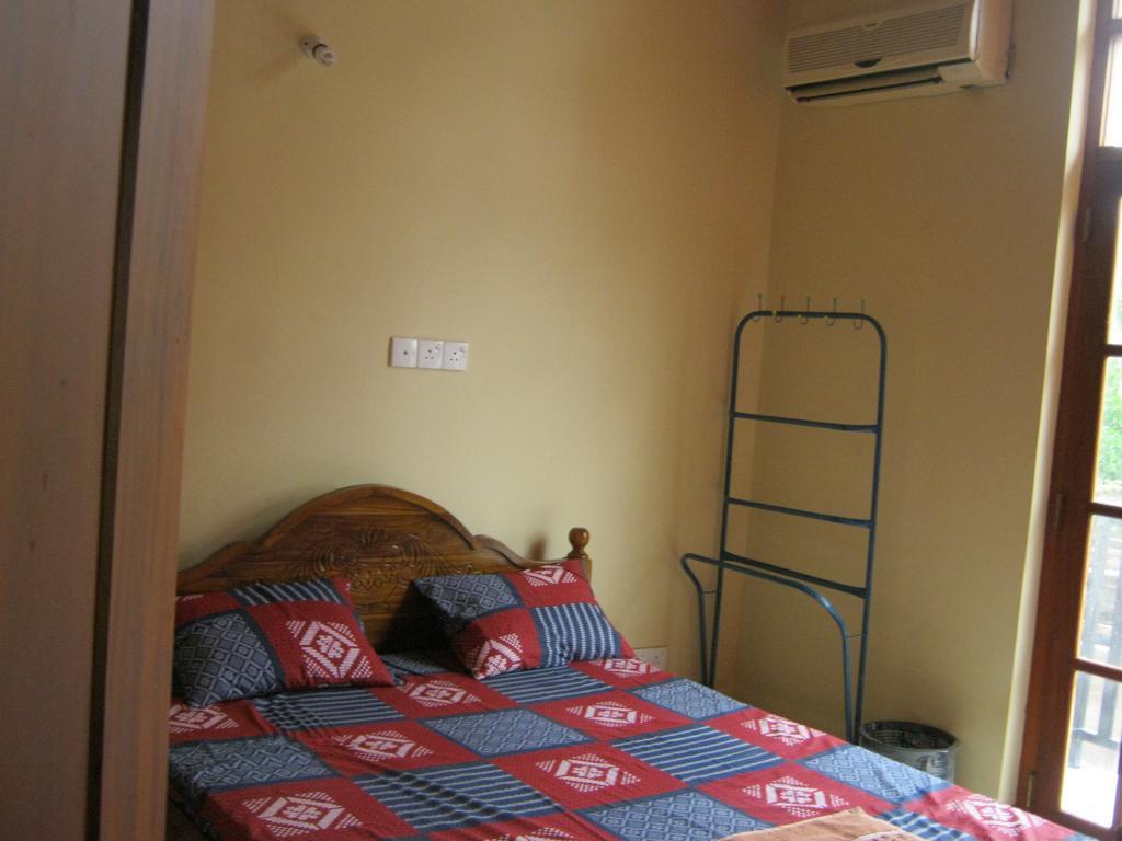 Aurora - Negombo Budget Hostel Habitación foto