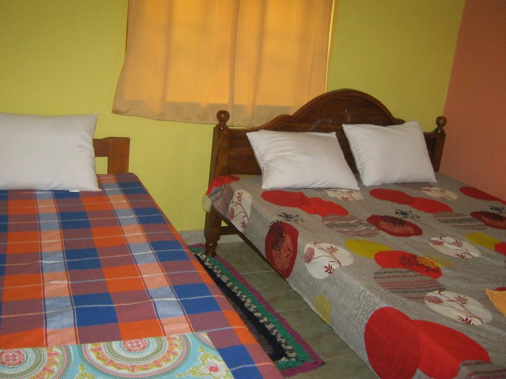 Aurora - Negombo Budget Hostel Habitación foto