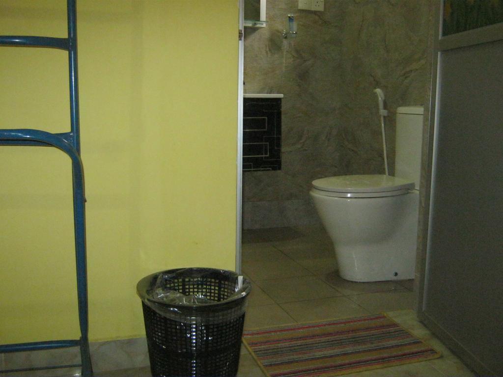Aurora - Negombo Budget Hostel Habitación foto
