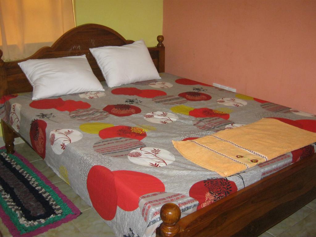 Aurora - Negombo Budget Hostel Habitación foto