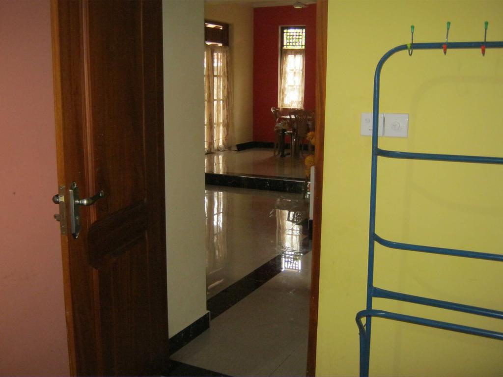 Aurora - Negombo Budget Hostel Habitación foto