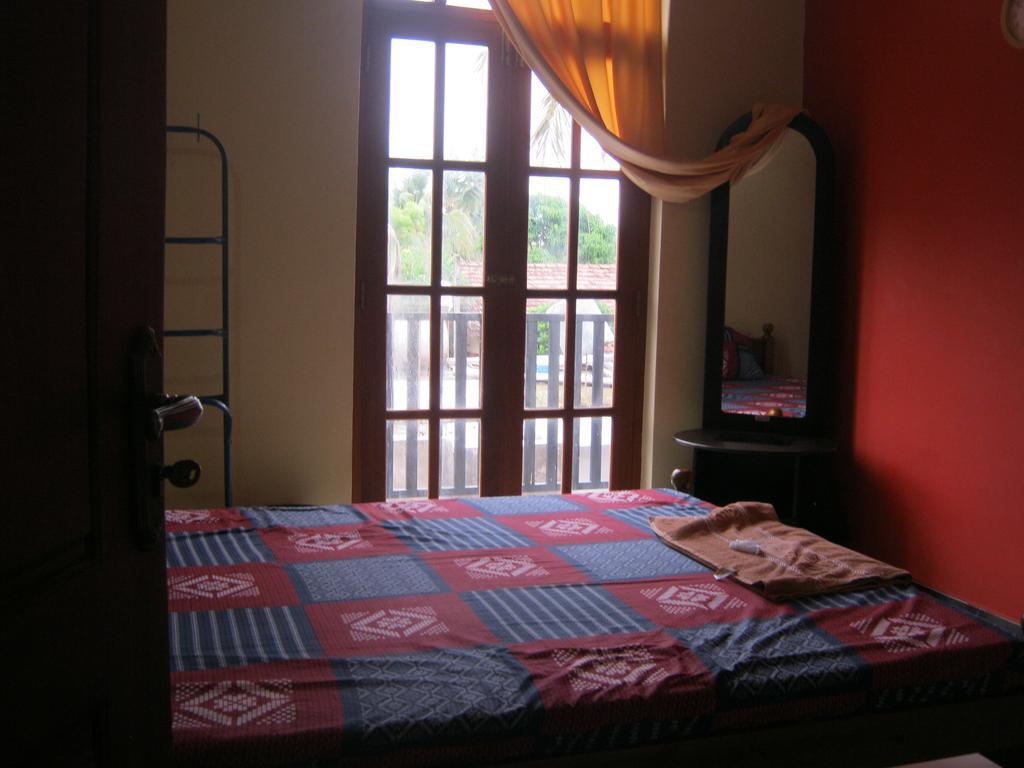 Aurora - Negombo Budget Hostel Habitación foto